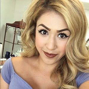 Meet your Posher, Naomi